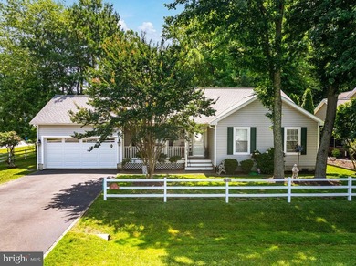 Well-kept 3BR/2BA rancher on a corner lot in the desirable - photo 1