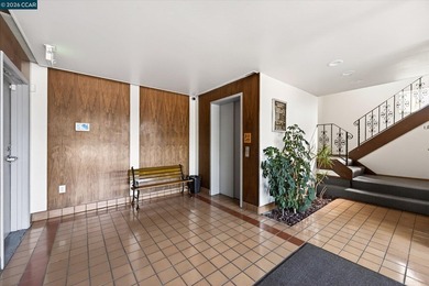 Transit-Oriented Prime Corner Commercial Office Building - photo 4