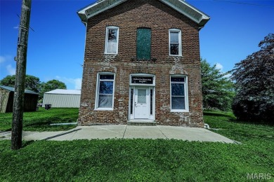 Lake Home For Sale in Keyesport, Illinois
