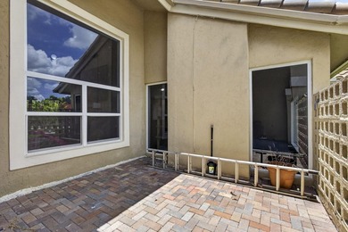 Welcome to this beautifully maintained 3-bedroom, 2-bathroom - photo 9