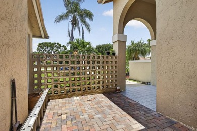 Welcome to this beautifully maintained 3-bedroom, 2-bathroom - photo 10