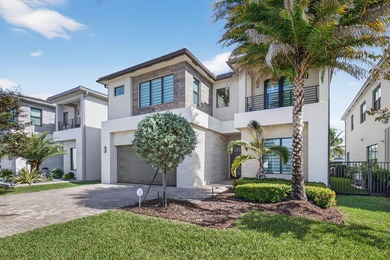 (private lake, pond, coastal) Home For Sale in Boca Raton Florida