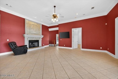 Custom-Built, one owner home with breath taking views on Lake - photo 15