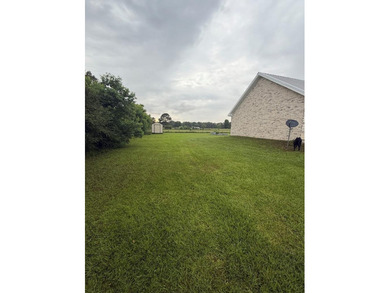 This home has 3 bedrooms and 2 bathrooms, the split-bedroom - photo 15