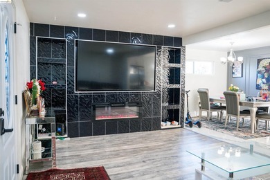 Beautifully updated 3-bedroom, 2-bathroom home offering 1,558 sq - photo 9