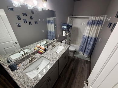 This home has 3 bedrooms and 2 bathrooms, the split-bedroom - photo 22