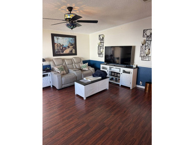 Easy Living Starts Here! 55+ plus 3/2 Golfing Community Gated - photo 4