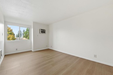 Welcome to a charming 2-bedroom, 1.5-bathroom home located in - photo 10