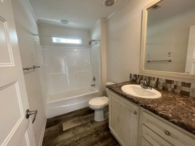 Welcome to Island Vista Estates an all age active and vibrant - photo 4