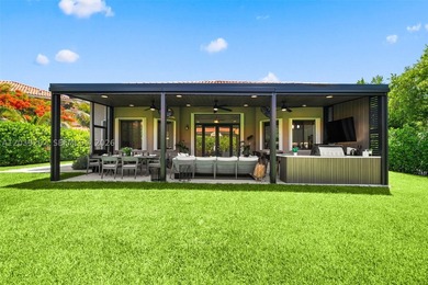 Experience the perfect blend of luxury, comfort, and effortless - photo 3