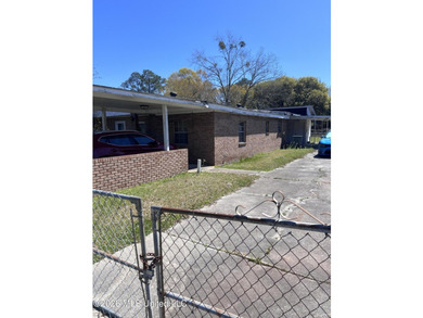 Value-add investment opportunity - multi-structure property - photo 2