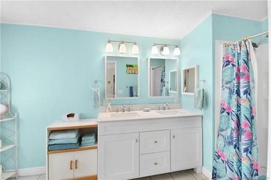 Don't miss this one! Rare end unit on a quiet Cul-De-Sac and an - photo 13
