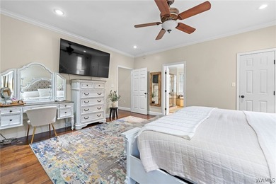 Rare opportunity to own a beautifully situated property just - photo 20