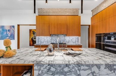 A property of this scale, beauty, and exclusivity is a - photo 21
