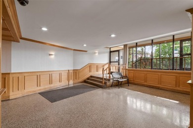 ***Owner Occupied, No Subletting***Bright 1 Bedroom And 1 - photo 2