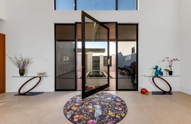 A property of this scale, beauty, and exclusivity is a - photo 23