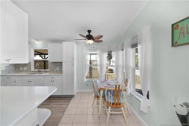 Don't miss this one! Rare end unit on a quiet Cul-De-Sac and an - photo 25