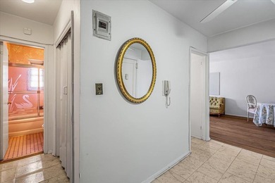 ***Owner Occupied, No Subletting***Bright 1 Bedroom And 1 - photo 8