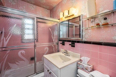 ***Owner Occupied, No Subletting***Bright 1 Bedroom And 1 - photo 10
