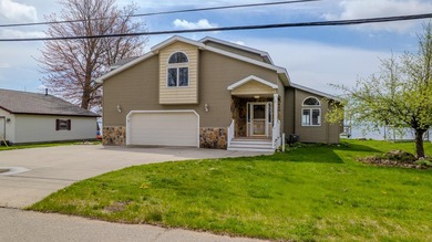 Lakefront with Spectacular sunset & sunrise Views! 5 bedrooms 3 - photo 6
