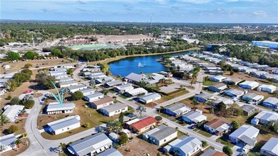 Don't miss this one! Rare end unit on a quiet Cul-De-Sac and an - photo 39