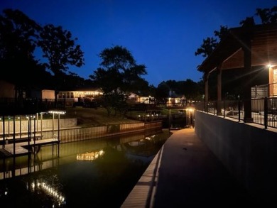 Cedar Creek Lake Home For Sale in Enchanted Oaks Texas