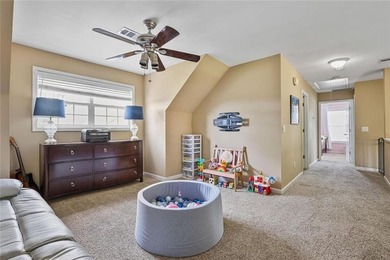 Welcome to this charming home in the highly sought-after Mirror - photo 20