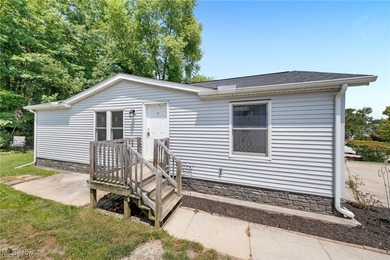 (private lake, pond, creek) Home For Sale in Streetsboro Ohio