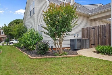 Welcome to this charming home in the highly sought-after Mirror - photo 27
