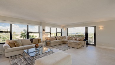 Bright, Airy corner unit in the newly renovated Galt Ocean - photo 5