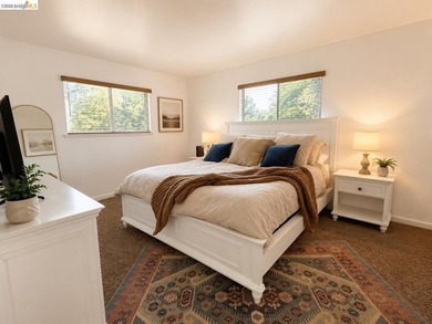 Ideally located within close proximity to Dunn Court Beach and - photo 7