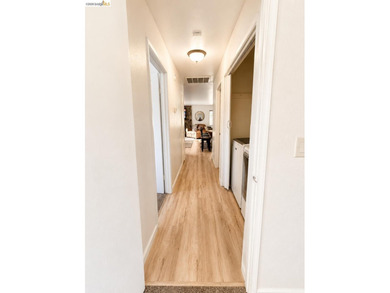 Ideally located within close proximity to Dunn Court Beach and - photo 10