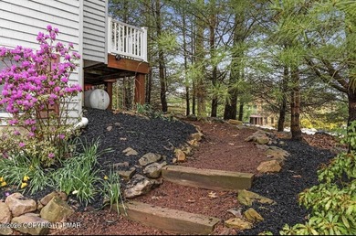 Big Boulder Lake Townhome/Townhouse For Sale in Lake Harmony Pennsylvania