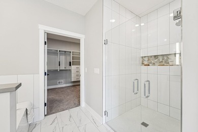 Welcome to the epitome of luxury living tailored for the - photo 22