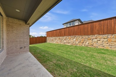 Popular open concept home features a dramatic two-story entry - photo 30