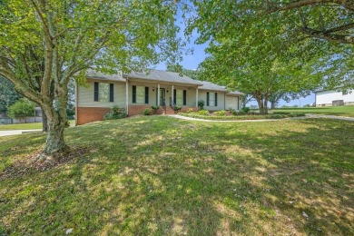 (private lake, pond, creek) Home For Sale in Cookeville Tennessee