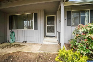 Accepted Offer with Contingencies. Lovely home with attention to - photo 4