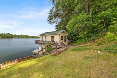 Welcome to lakefront living on Lyman Lake. This 2,796 sq. ft - photo 7