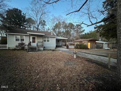 (private lake, pond, coastal) Home For Sale in Benson North Carolina