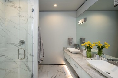 Stunning single-level Mountain Modern home with exceptional - photo 30
