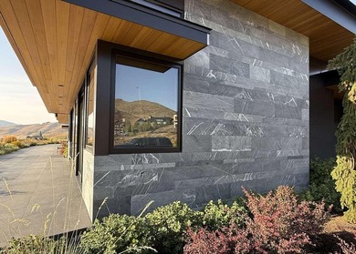 Stunning single-level Mountain Modern home with exceptional - photo 46