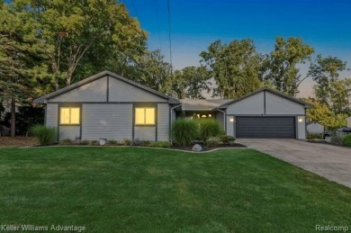 Lake Home Sale Pending in West Bloomfield, Michigan