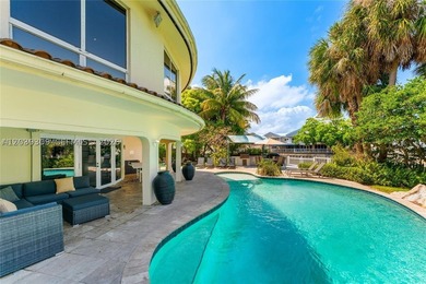 BEST PRICED 7 BED WATERFRONT PROPERTY WITHIN AT LEAST 10 MILES! - photo 3