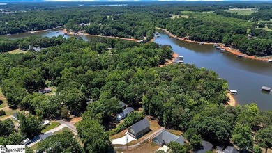 Meticulously maintained and move-in ready for summer lake living - photo 11