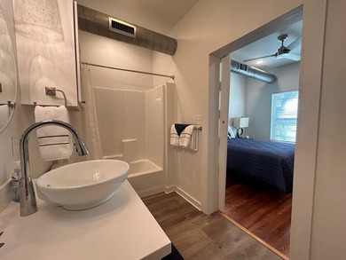 Single story 1920's cottage renovated to be a 3/2 with full - photo 15