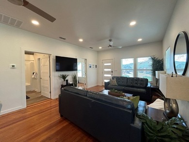 Single story 1920's cottage renovated to be a 3/2 with full - photo 18