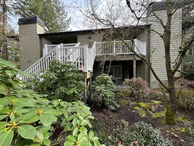 Lower-level condo, end-unit condo in coveted Oswego Pointe - photo 1