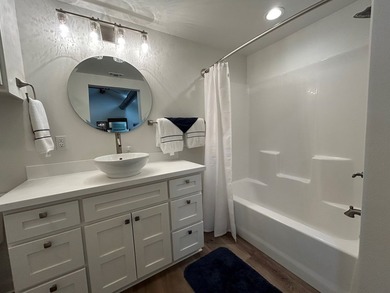 Single story 1920's cottage renovated to be a 3/2 with full - photo 22
