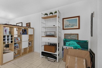 Spacious 1 bedroom, 1.5 bath second floor unit in the desirable - photo 3