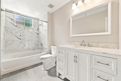 Simply Stunning!! Sought after and rarely available 3 bed 2 bath - photo 26